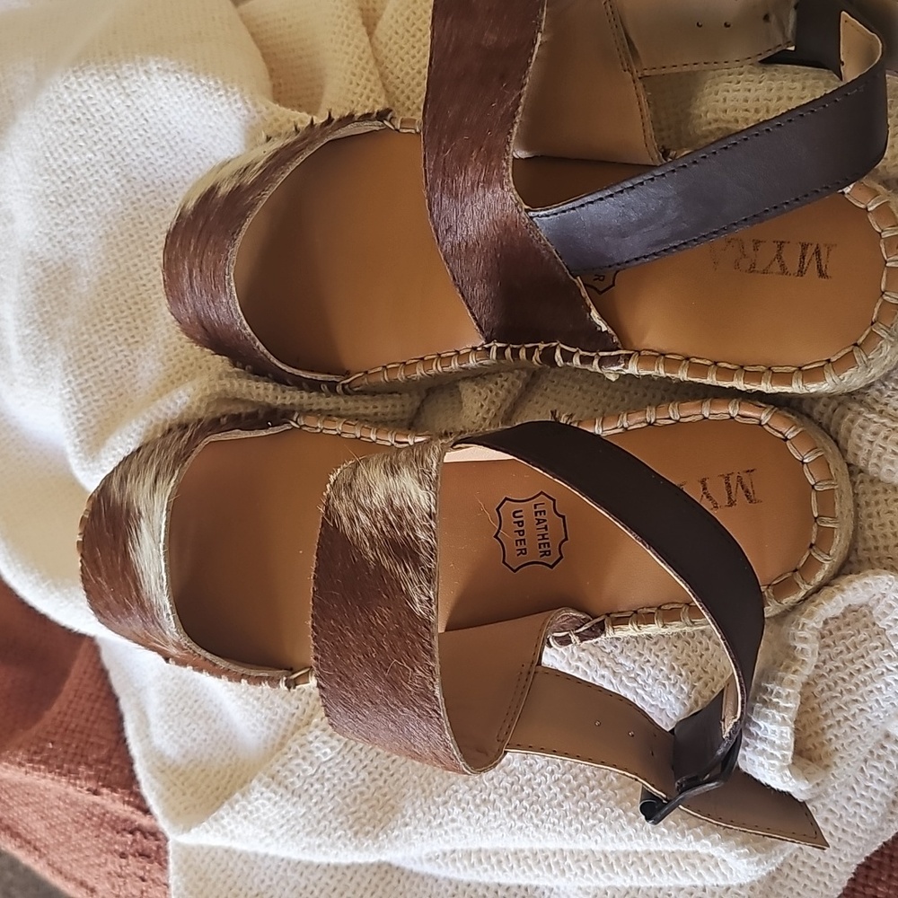 Cowhide Sandal Sz 10 - Picture 3 of 3